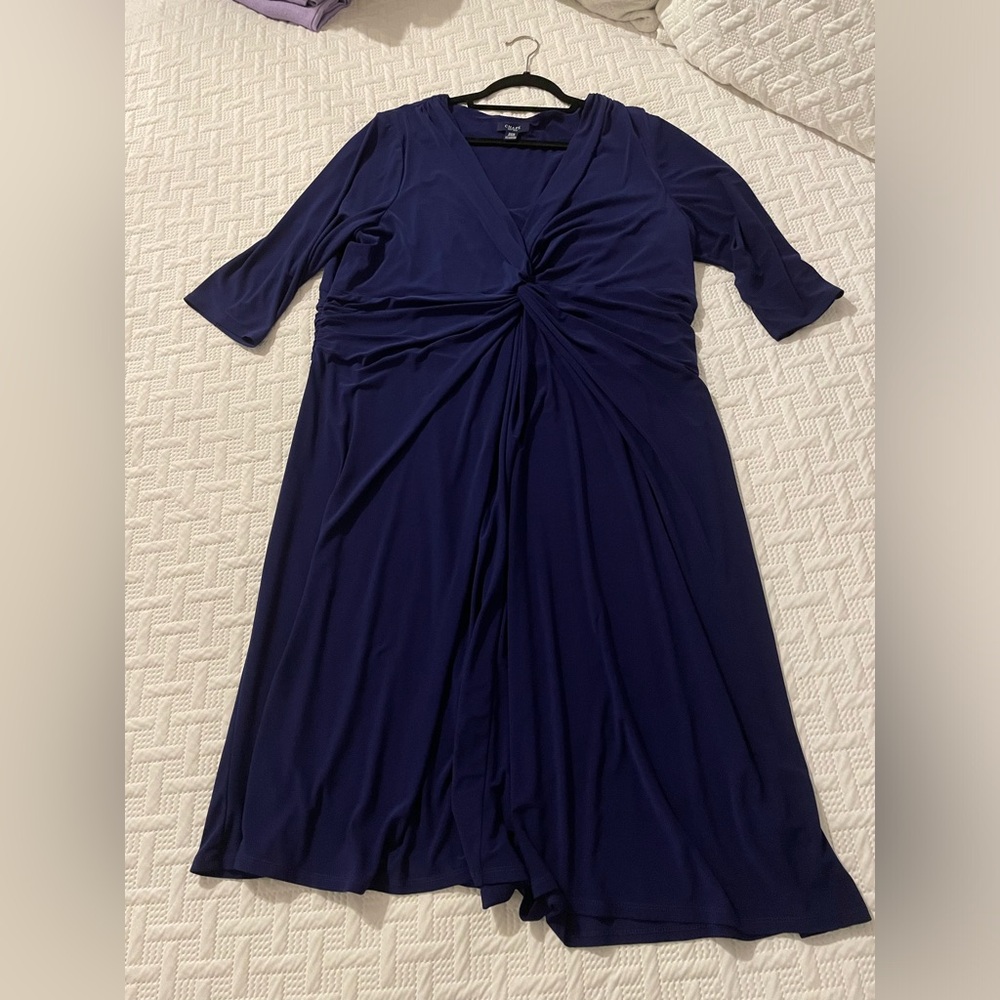 Chaps 22w knot front dress in navy blue.